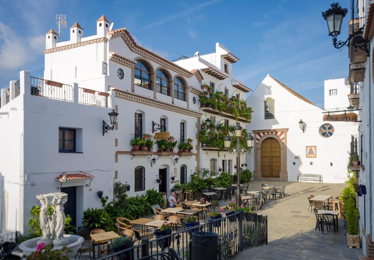 Posada La Plaza Canillas de Albaida Buitenkant foto