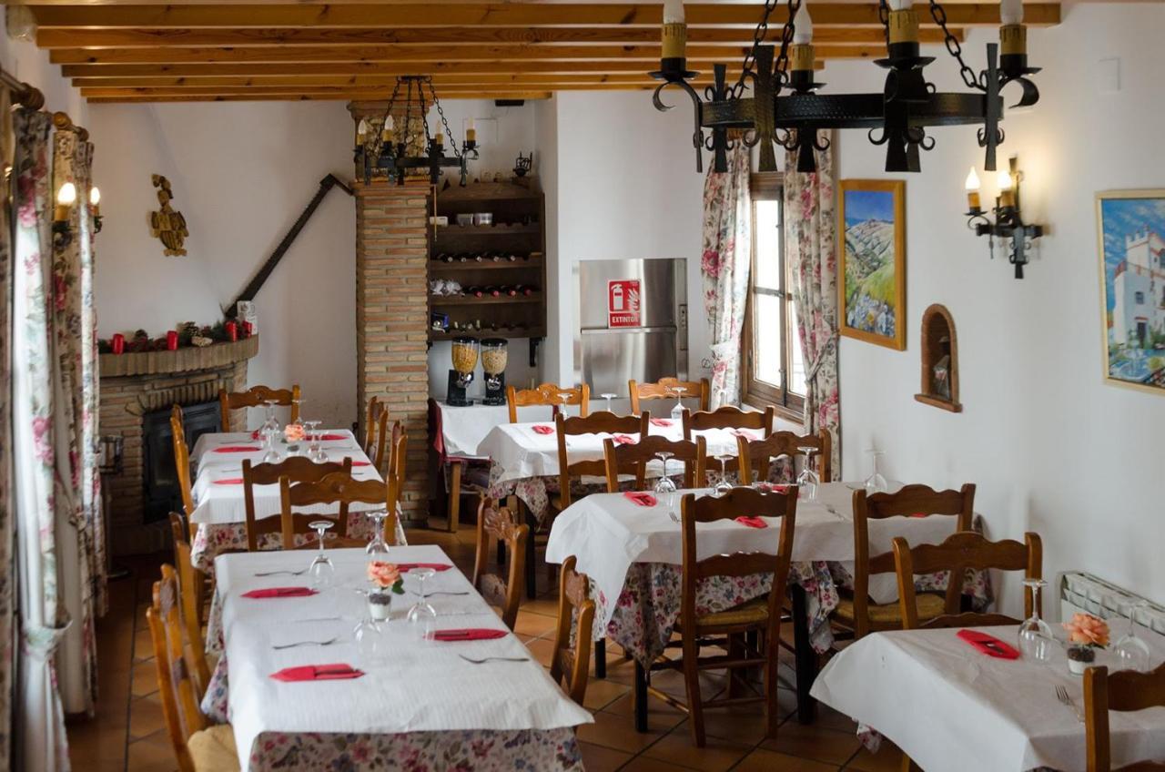 Posada La Plaza Canillas de Albaida Buitenkant foto